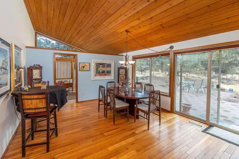Dining - 21930 Katie Dr, Bend, OR 97701 photo 2 of 3
