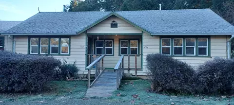 252 5th St, Glendale, OR 97442
