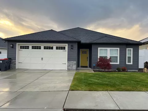 3719 Harper Way, Medford, OR 97504