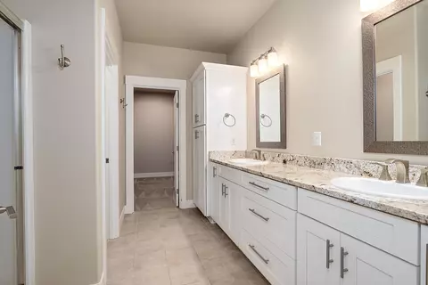 203 Skyhawk Dr, Eagle Point, OR 97524 photo 14