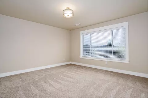 203 Skyhawk Dr, Eagle Point, OR 97524 photo 18