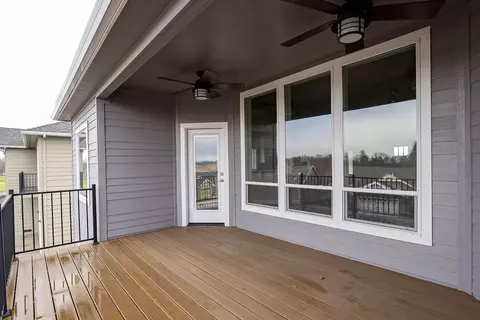 203 Skyhawk Dr, Eagle Point, OR 97524 photo 23