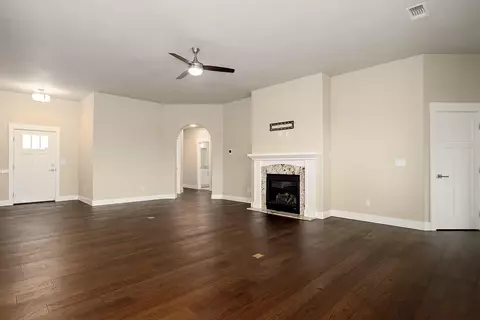 203 Skyhawk Dr, Eagle Point, OR 97524 photo 5