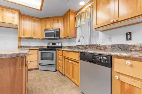 215 Jared Ct, Phoenix, OR 97535 photo 12
