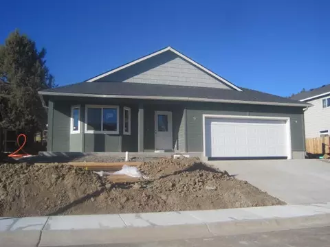 5109 Cherry Blossom Ln, Klamath Falls, OR 97601