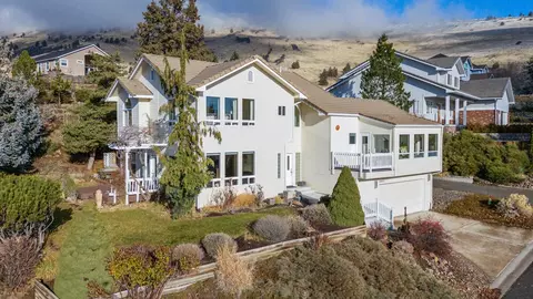 5663 Basin View Drive Dr, Klamath Falls, OR 97603