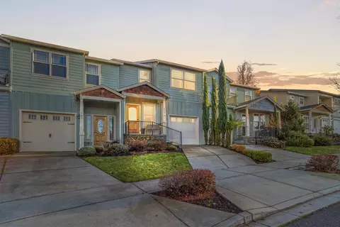 113 Eagle Trace Dr, Medford, OR 97504