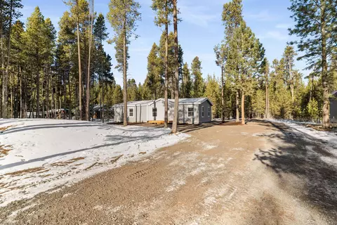 15556 Rim Dr, La Pine, OR 97739 photo 2