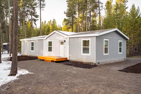 15556 Rim Dr, La Pine, OR 97739