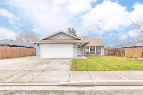 3055 Heartwood Ct, Medford, OR 97504
