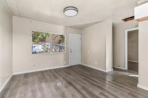 Living - 142 Onyx St, Eagle Point, OR 97524 photo 2 of 2