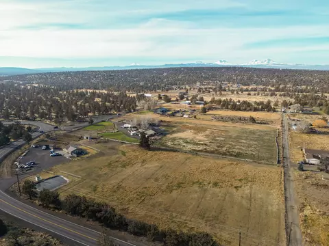View/Area - 65605 61st St, Bend, OR 97703 photo 9 of 9