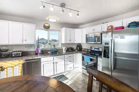 Kitchen - 65605 61st St, Bend, OR 97703 photo 1 of 3