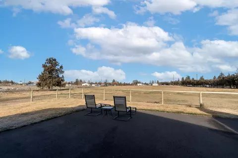 Exterior - 65605 61st St, Bend, OR 97703 photo 2 of 4
