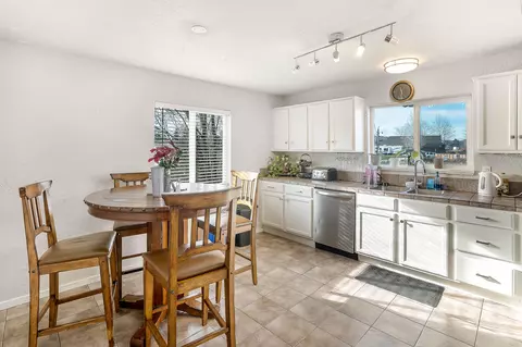 Kitchen - 65605 61st St, Bend, OR 97703 photo 2 of 3