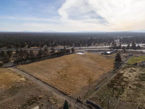 View/Area - 65605 61st St, Bend, OR 97703 photo 3 of 9