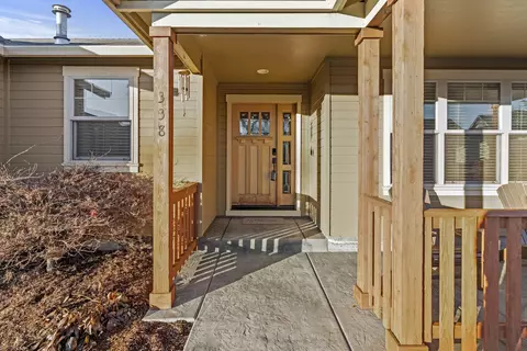 338 Cherry Wood, Eagle Point, OR 97524 photo 5