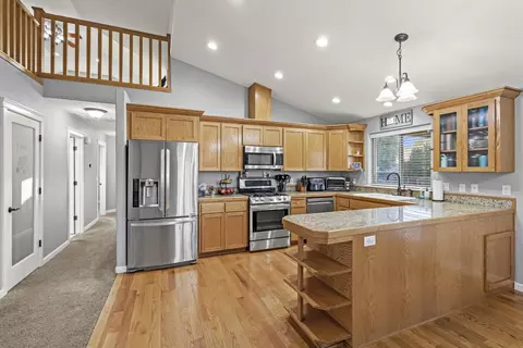 338 Cherry Wood, Eagle Point, OR 97524 photo 11