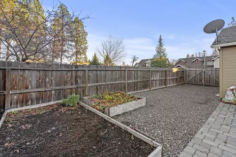 338 Cherry Wood, Eagle Point, OR 97524 photo 30