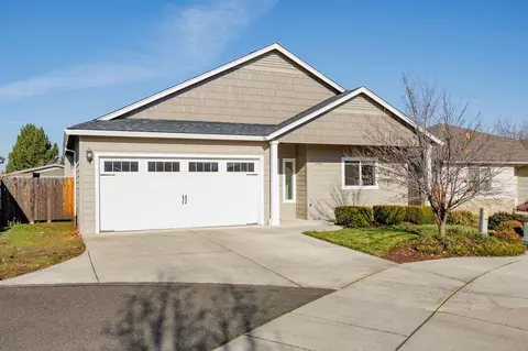 1340 Swayze Ln, Medford, OR 97501