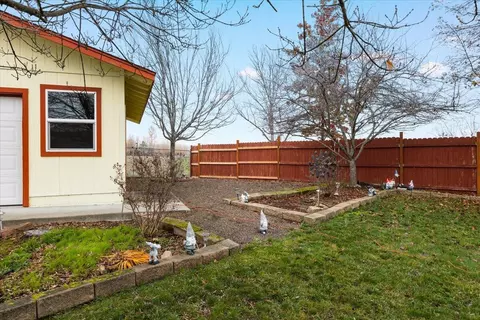 525 Westminster Dr, Eagle Point, OR 97524 photo 27