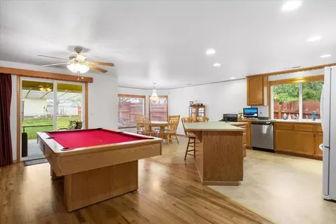 525 Westminster Dr, Eagle Point, OR 97524 photo 18