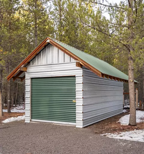 15560 Rim Dr, La Pine, OR 97739 photo 16