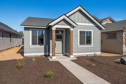 51992 Crescent Creek Dr, La Pine, OR 97739
