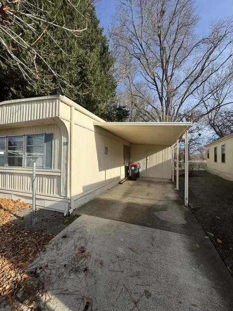 3431 S Pacific Hwy #57, Medford, OR 97501