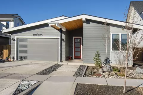 20484 Aberdeen Dr, Bend, OR 97702