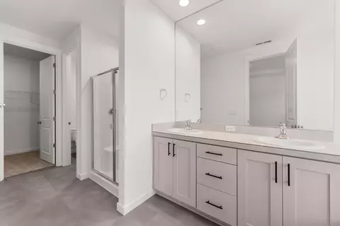 Bath - 1279 Stonegate Dr #476, Eagle Point, OR 97524 photo 2 of 4