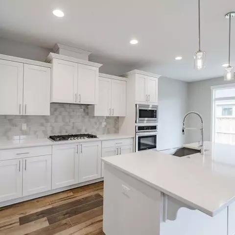 Kitchen - 1279 Stonegate Dr #476, Eagle Point, OR 97524 photo 1 of 2