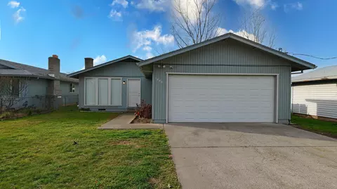 1840 Kings Hwy, Medford, OR 97501