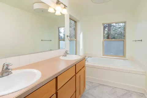 61190 Kepler St, Bend, OR 97702 photo 16