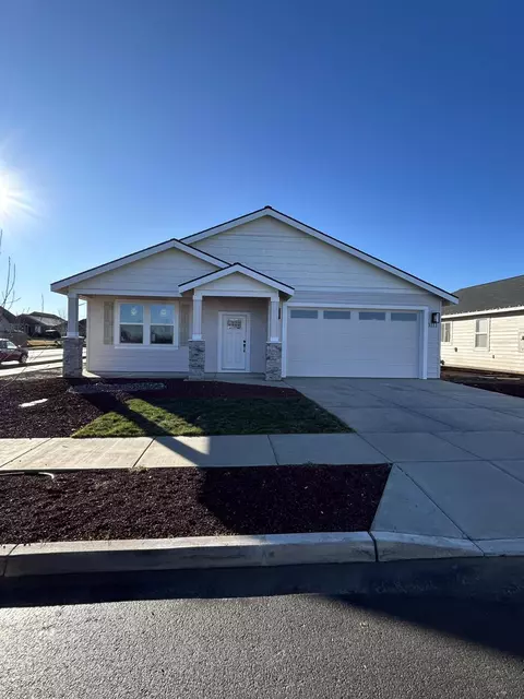 3112 NW Dogwood Ave #LOT 21, Redmond, OR 97756
