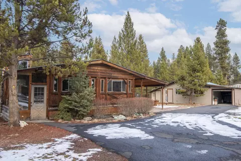 16842 Indigo Ln, Bend, OR 97707