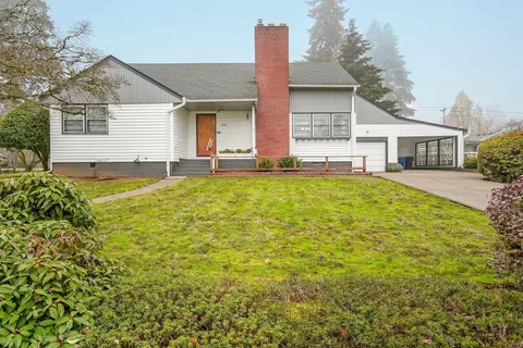 880 Spears Ave SE, Salem, OR 97302