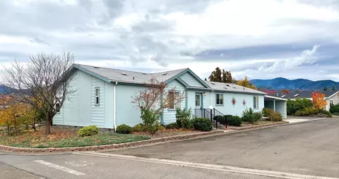 4601 S Pacific Hwy UNIT 53, Phoenix, OR 97535