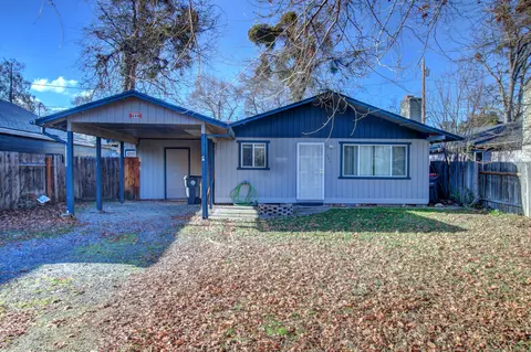 444 Plum St, Medford, OR 97501