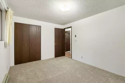 Bedroom - 957 Eric Loop, Grants Pass, OR 97526 photo 6 of 6