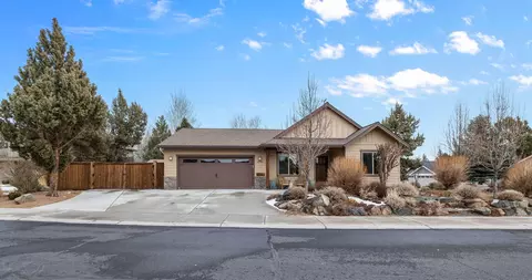 4238 SW Tommy Armour Ln, Redmond, OR 97756