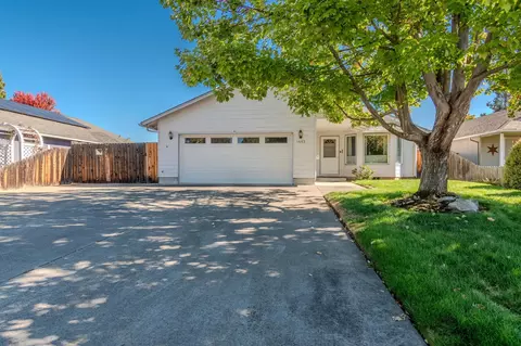 1483 S Oakdale Ave, Medford, OR 97501