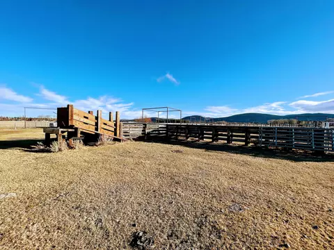 Exterior - 31130 Modoc Point Rd, Chiloquin, OR 97624 photo 1 of 2