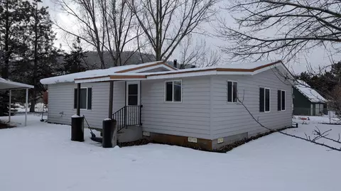 14008 Ravenwood Dr, Klamath Falls, OR 97601