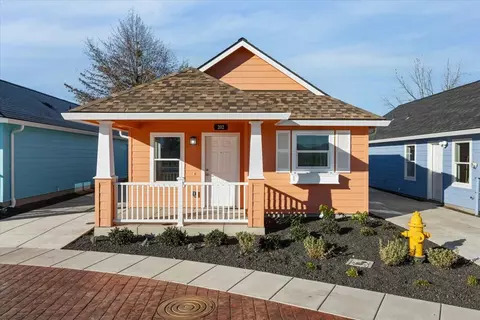 202 New Spirit Way #LOT 6, Medford, OR 97501