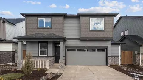 21625 SE Fuji Dr, Bend, OR 97702