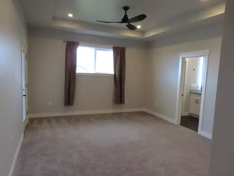 Bedroom - 508 Barnum Dr, Phoenix, OR 97535 photo 1 of 6