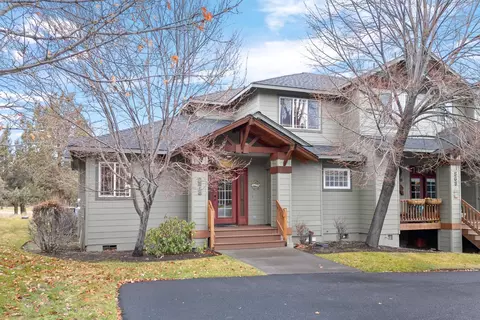 873 Golden Pheasant Dr, Redmond, OR 97756