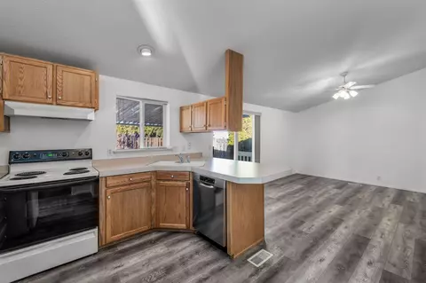 2380 NE Crocus Way, Bend, OR 97701 photo 13