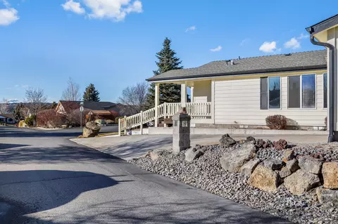 2380 NE Crocus Way, Bend, OR 97701 photo 3